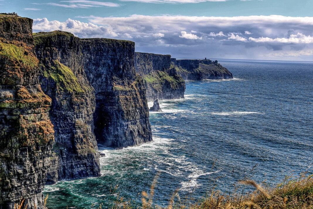 cliff-of-moher-4520630_1280
