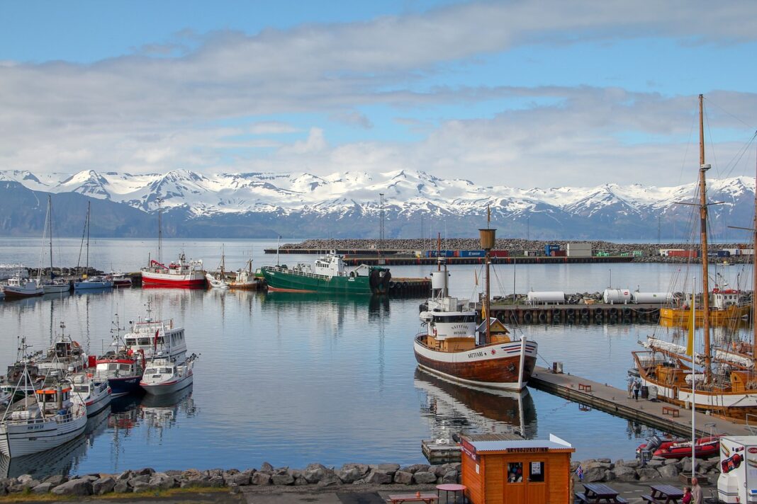 husavik-3654390_1280