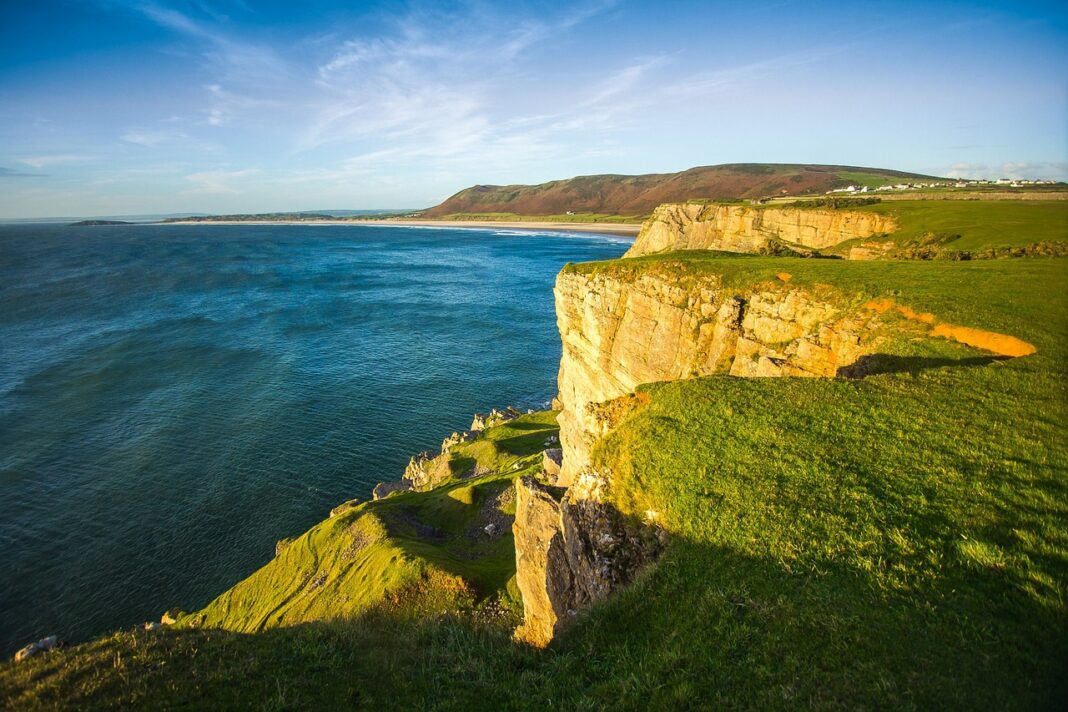 cliffs-2006992_1280