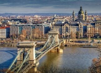 Najlepsze Targowiska w Bristolu – Co Warto Kupić?