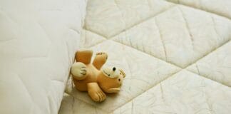 Jak dobrać narzutę do wymiarów łóżka – praktyczne wskazówki